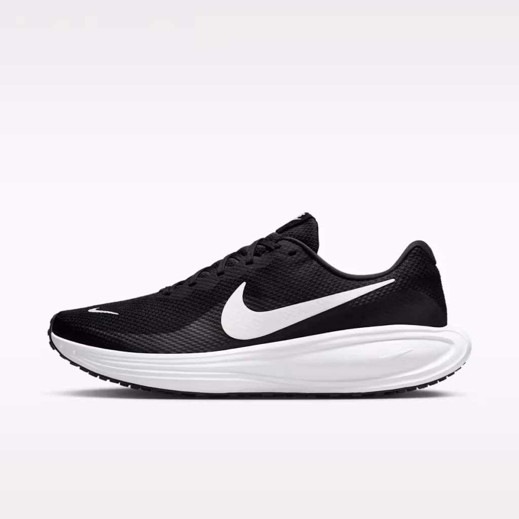 NIKE Revolution 8