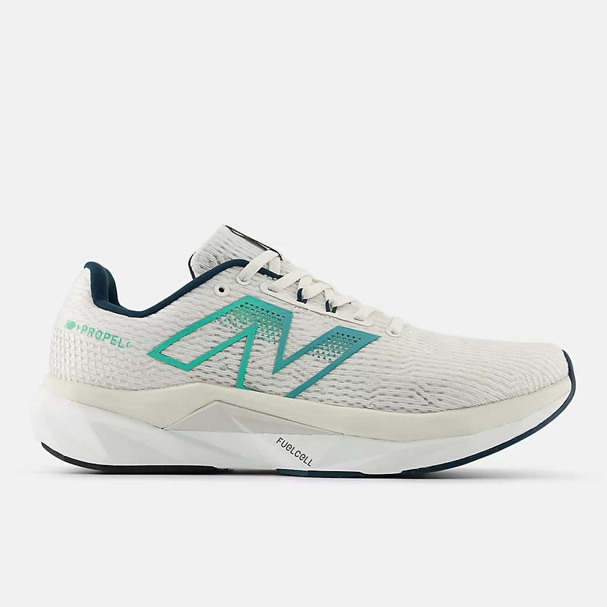 NEW BALANCE FuelCell Propel v5