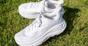 足底の痛みをきっかけにHOKA Clifton 10を選んだ体験