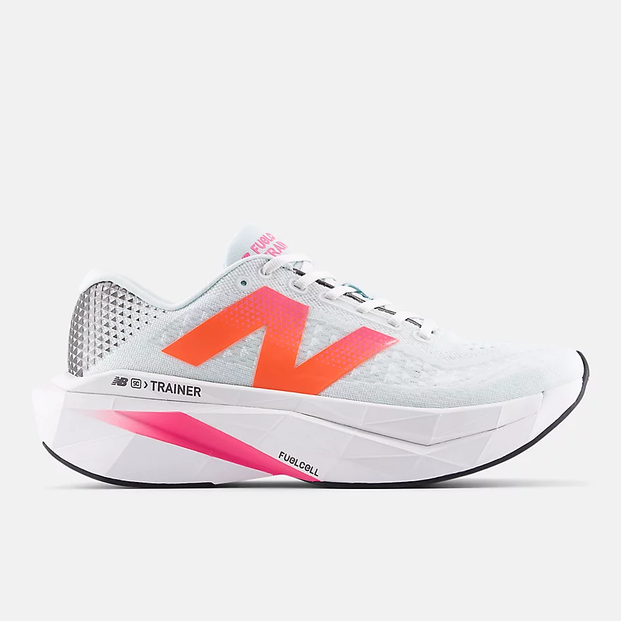 NEW BALANCE FuelCell SuperComp Trainer v3