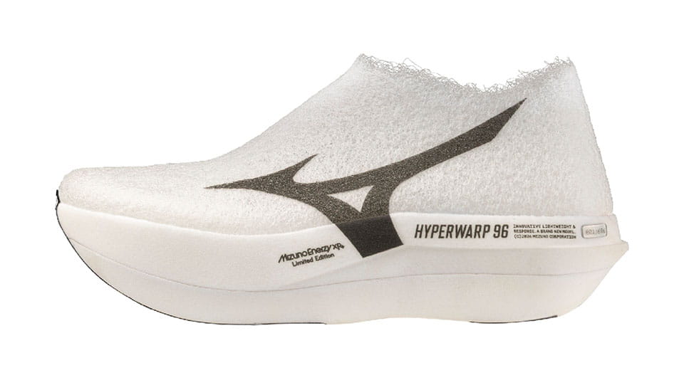 ミズノ HYPERWARP 96のホワイト×ブラックカラーを横から見た公式商品写真