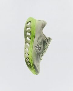 On Cloudsurfer 3 Flowerbud / Lucentの公式全体写真