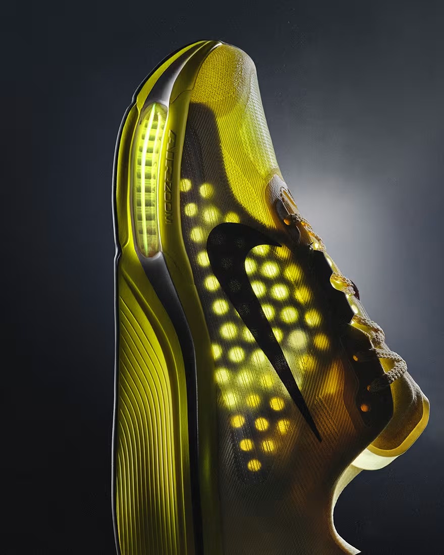 Nike Pegasus Plus 2のZoomXミッドソールと露出した前足部Air Zoom
