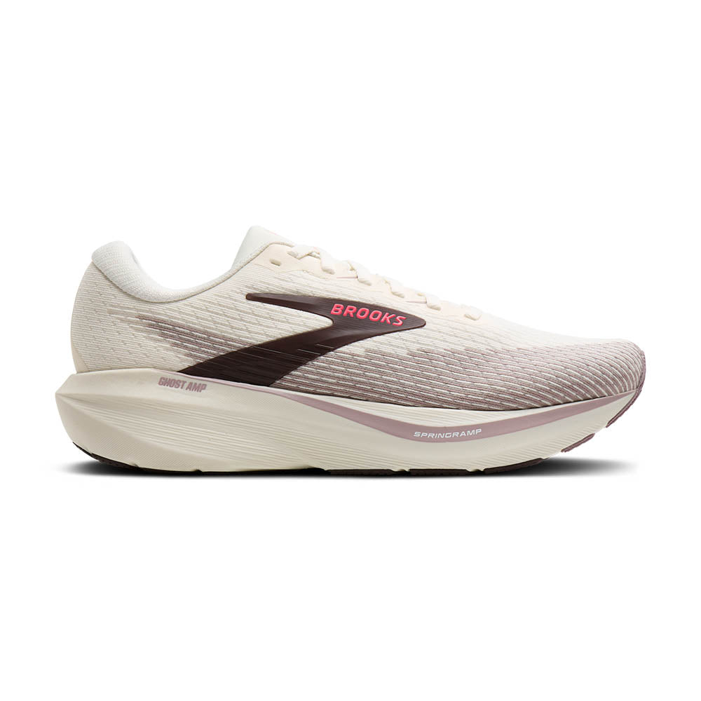 Brooks Ghost AMPのホワイト/ブラウンカラーを側面から写した商品画像。